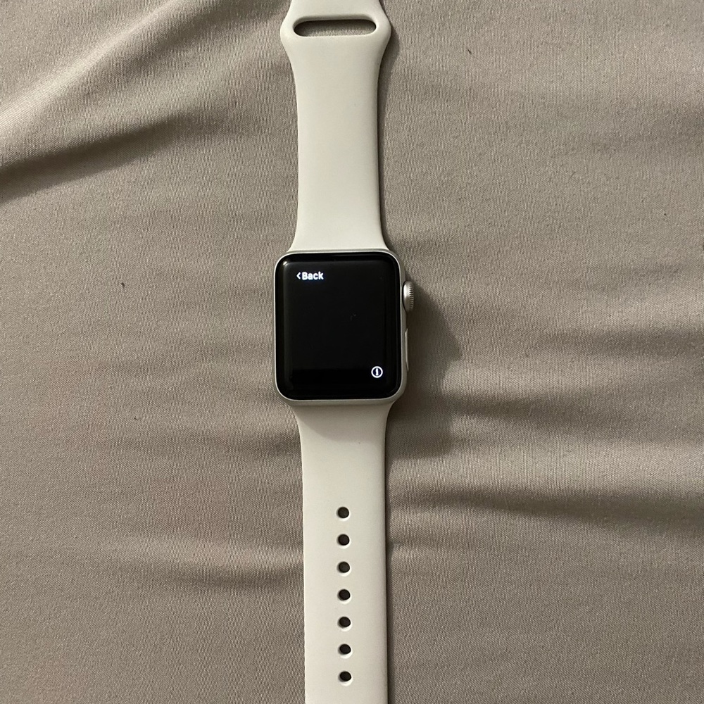 Apple Watch - Picture 2 of 4